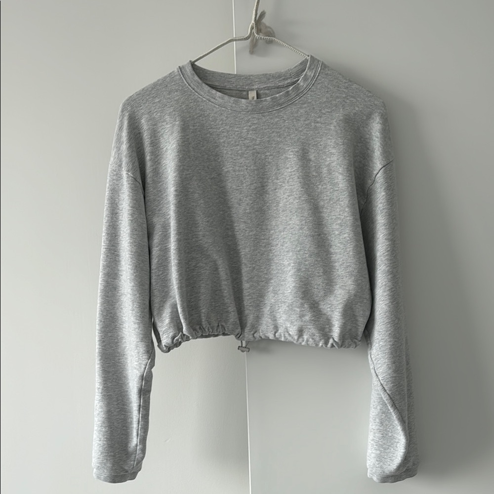 Aritzia Babaton Lightweight Cropped Pullstring Sweater
